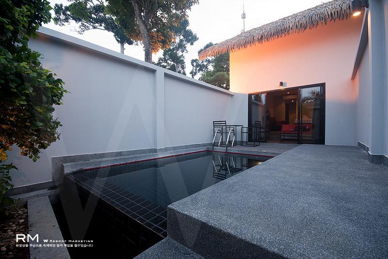 Ban Kao Tropical Boutique Residence Praia de Laem Set Exterior foto